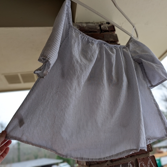 Express Grey Striped Off-Shoulder Top - Picture 4 of 4